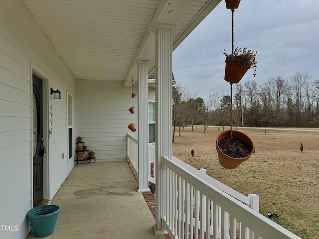 view of patio featuring covered porch