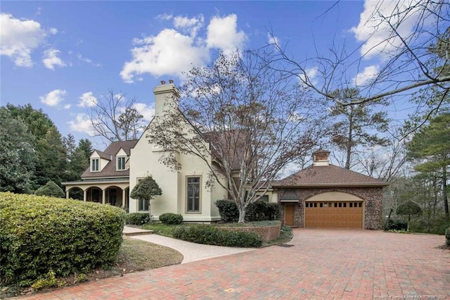 view of front of property featuring a garage