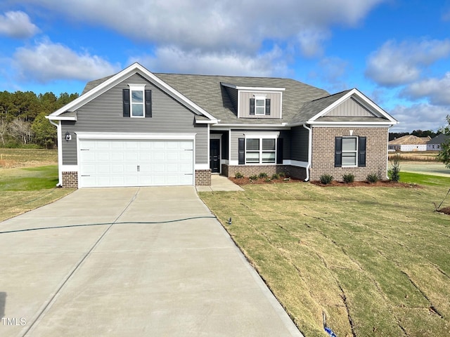 craftsman house with a front lawn