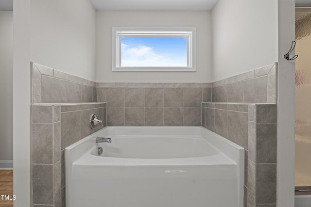 bathroom featuring a bathing tub