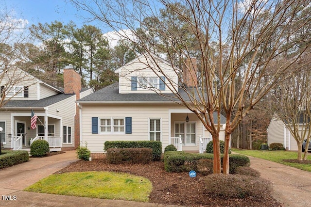 view of front of home with covered porch