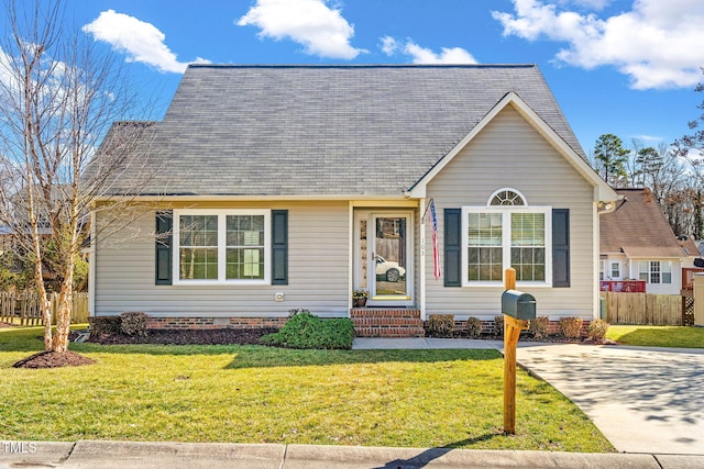 view of front facade with a front lawn