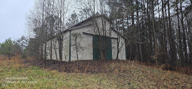 view of outbuilding featuring an outdoor structure