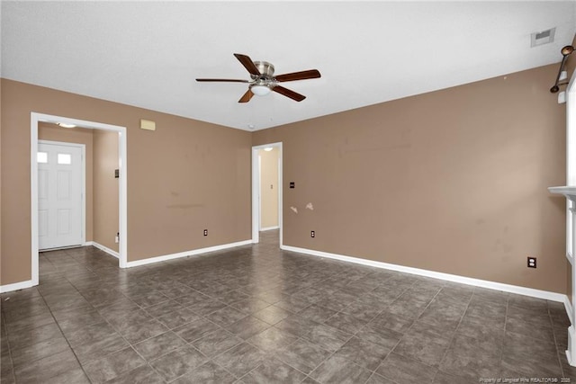 empty room featuring ceiling fan