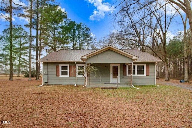 view of front of property featuring covered porch