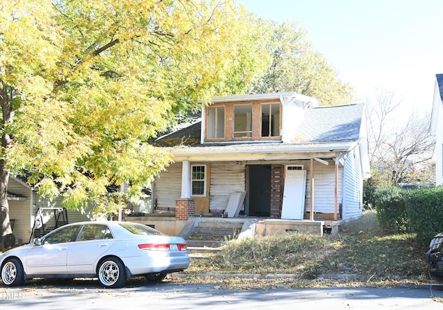 view of front of property with covered porch