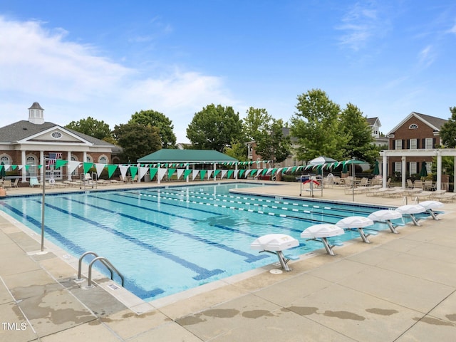 1400 Gathering Park Cir Unit 202, Cary, NC 27519 - community pool with a patio
