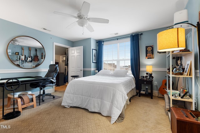 bedroom with ceiling fan