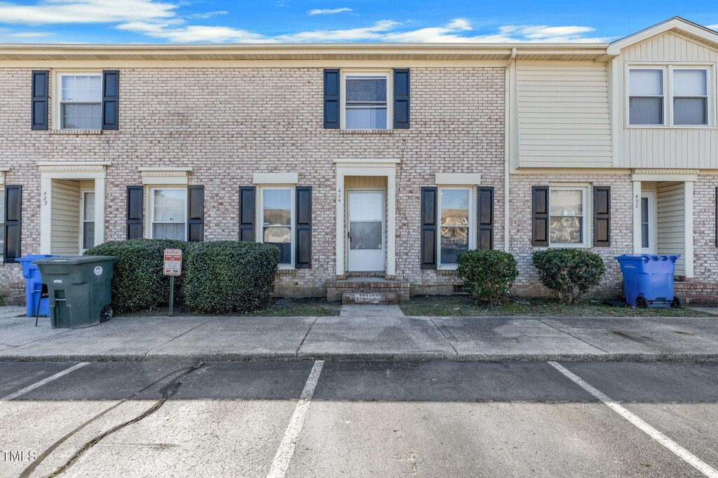 424 Cumbrian Ct, Fayetteville, NC 28314 - photo 1