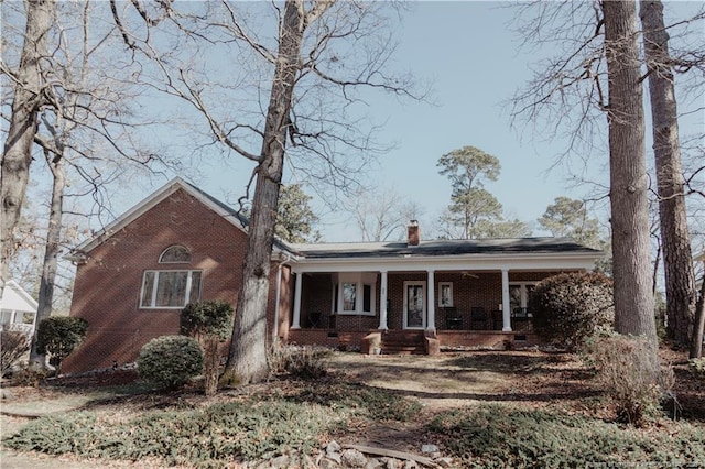 view of front of property with a porch