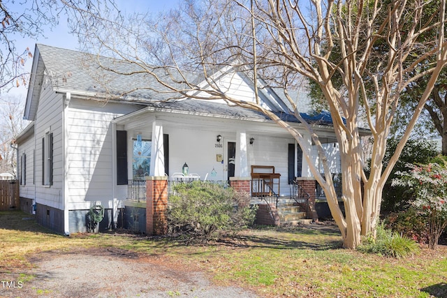 view of front of home featuring a porch