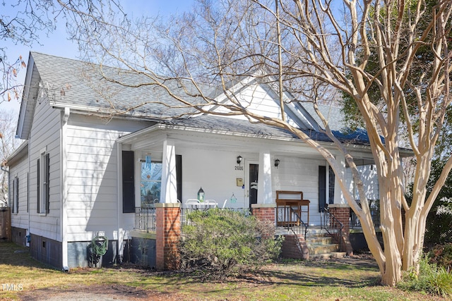 view of front facade with a porch