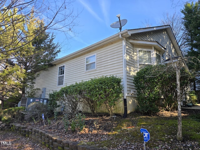 view of home's exterior