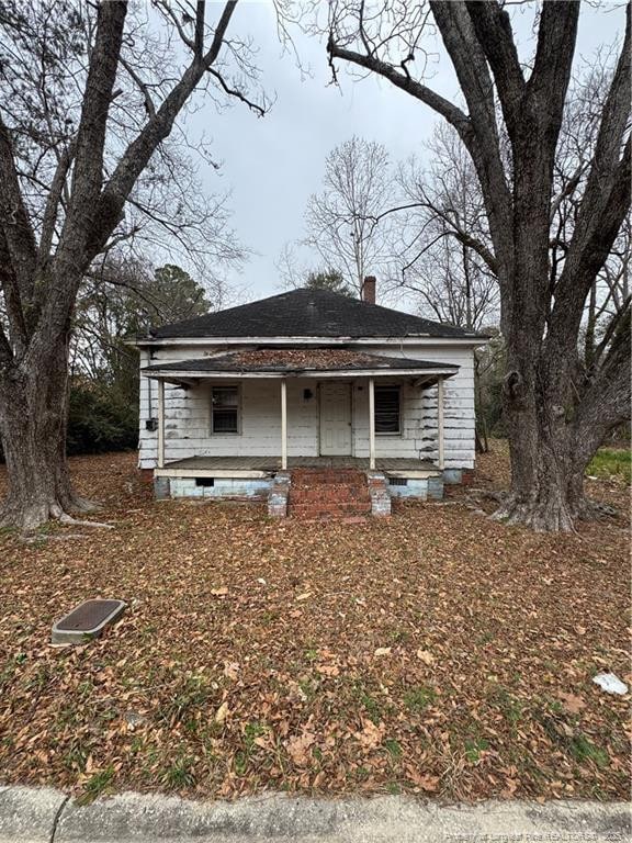 bungalow featuring a porch