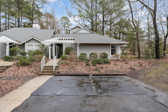 view of front of property