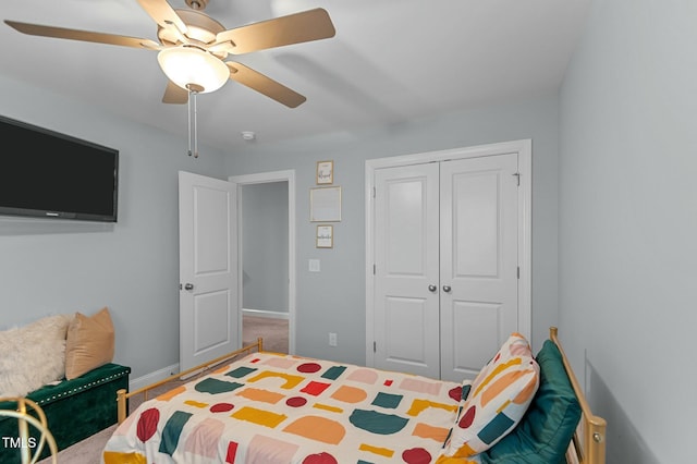 bedroom featuring a closet and ceiling fan