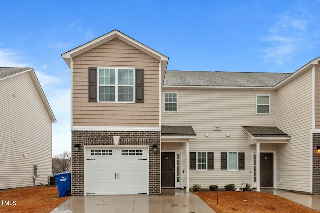 view of front facade with a garage