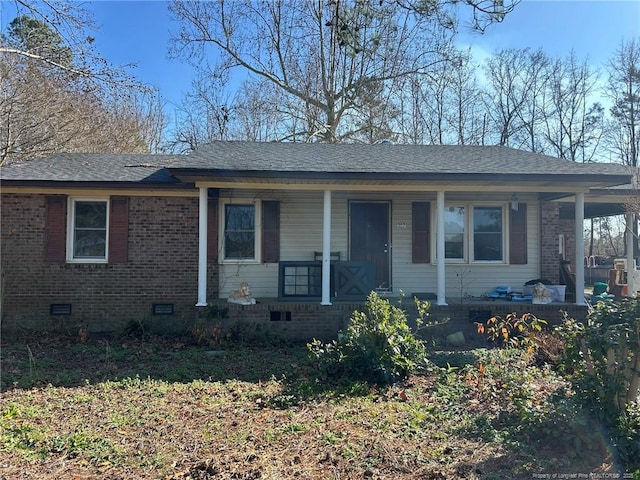 ranch-style house with a porch