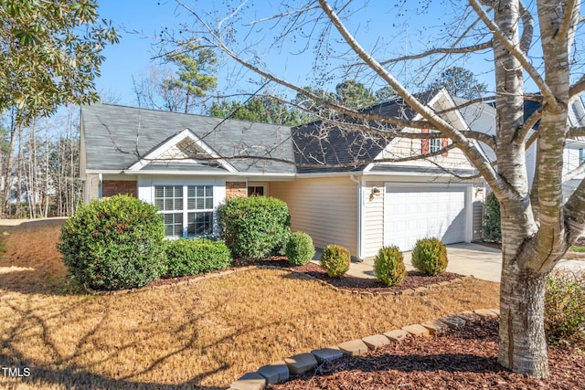 view of front facade with a garage