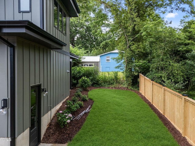 2305 Turners Aly, Raleigh, NC 27607 - view of yard