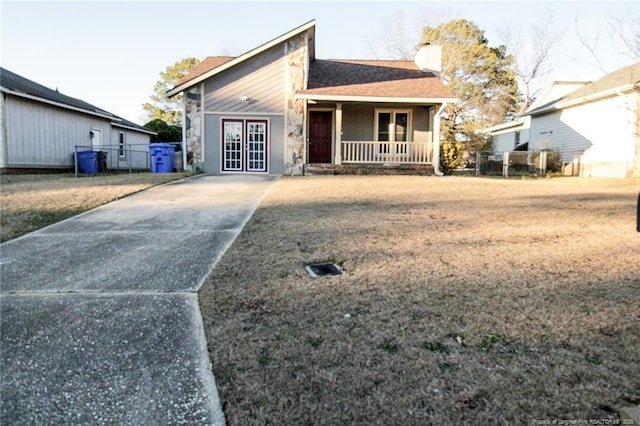 view of front of property featuring covered porch