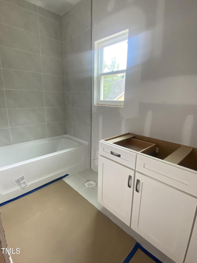 full bath featuring shower / washtub combination