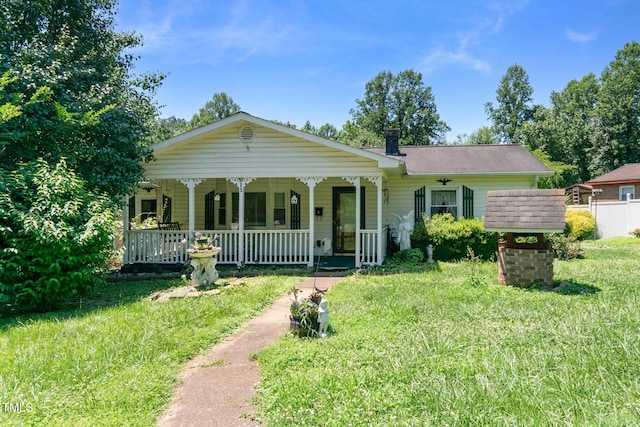 811 Queens St NW, Lenoir, NC 28645 - bungalow-style house with a porch