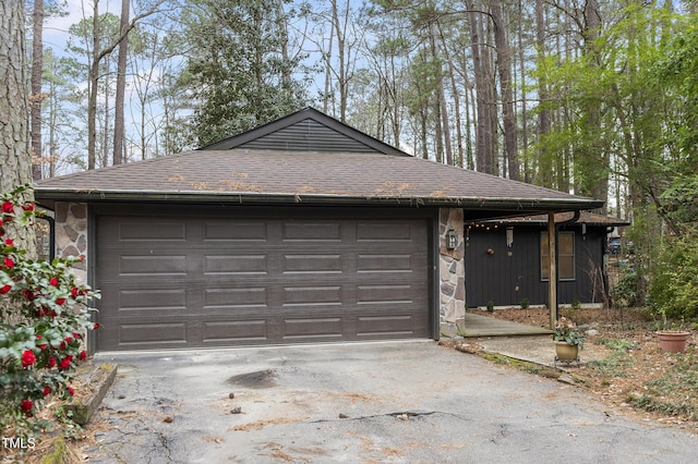 view of detached garage