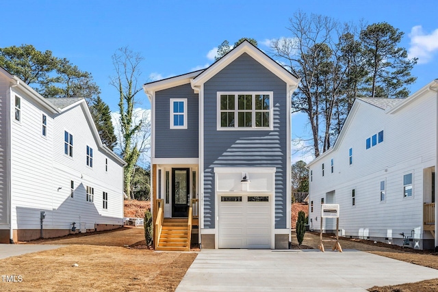 view of front of house with driveway