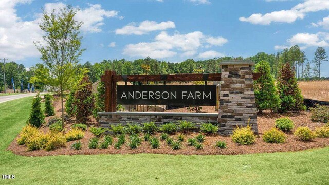 517 Old Battle Bridge Rd, Wendell, NC 27591 - community / neighborhood sign featuring a lawn