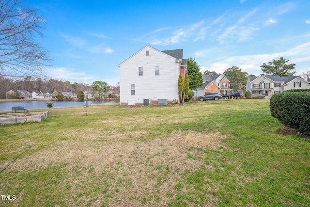 view of yard featuring a water view