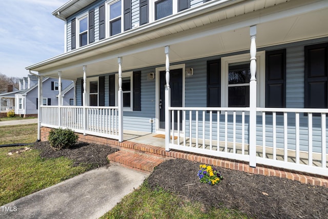 view of front facade featuring covered porch