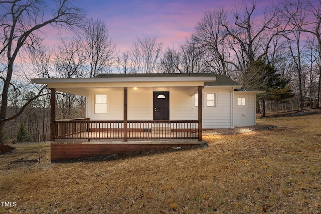 view of front of property