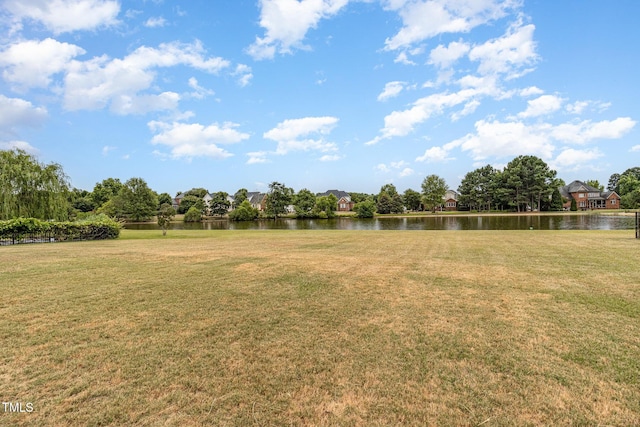 view of yard featuring a water view