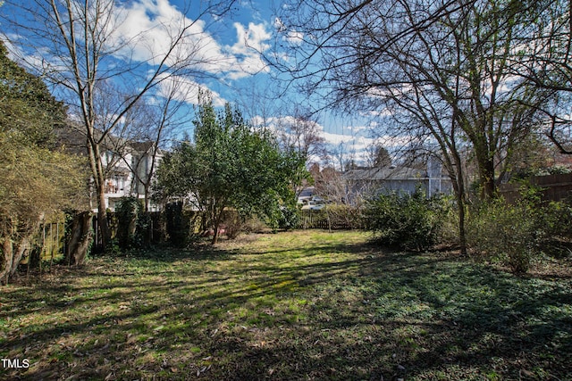 view of yard featuring fence