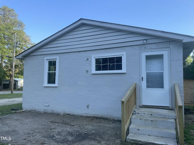 view of front of property featuring entry steps