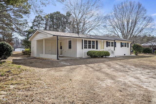 view of front facade featuring brick siding