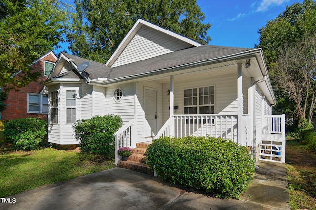 bungalow-style home with covered porch