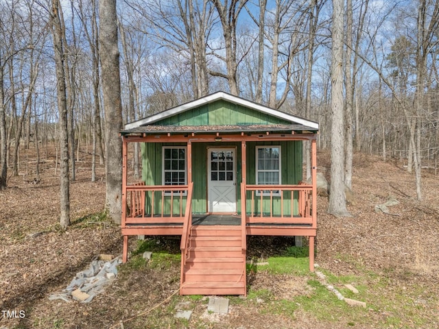 view of outbuilding with an outbuilding