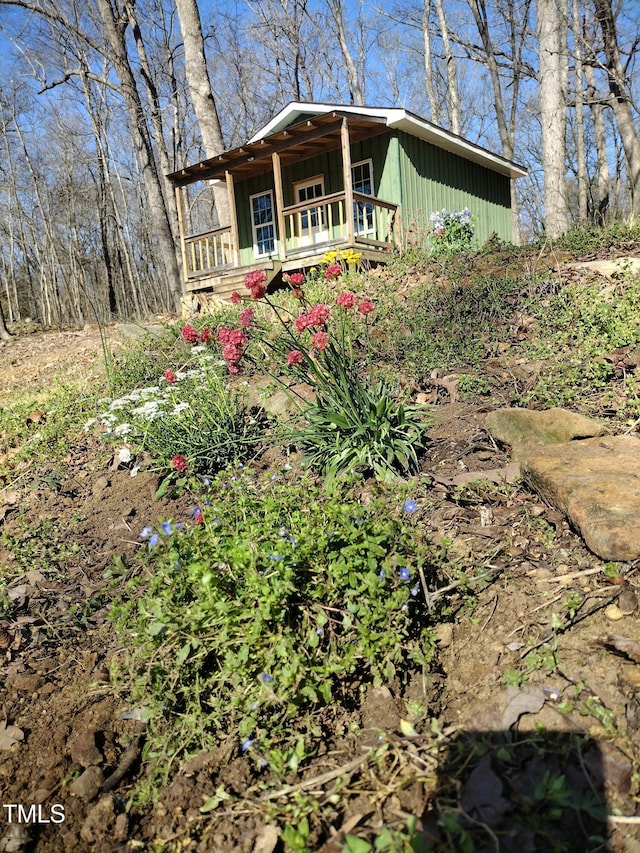 view of front of property