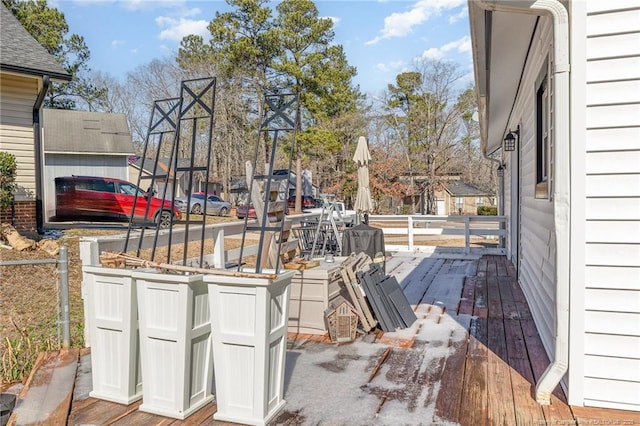 deck featuring fence