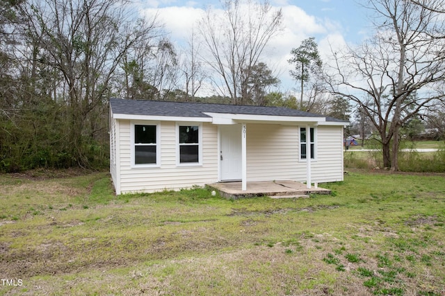 501 N 14th St, Erwin, NC 28339 - view of front of house with a front yard