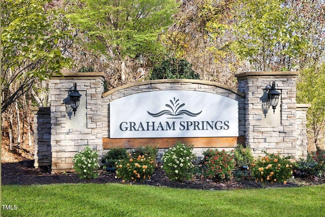 28 Longdale Dr, Graham, NC 27253 - community sign with a yard