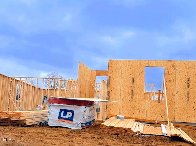 view of side of property featuring stucco siding