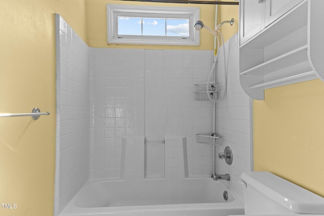 full bath with toilet and washtub / shower combination