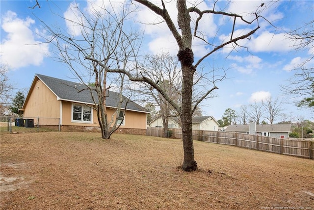 view of yard featuring a fenced backyard