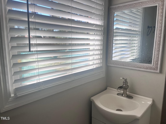 bathroom featuring a sink