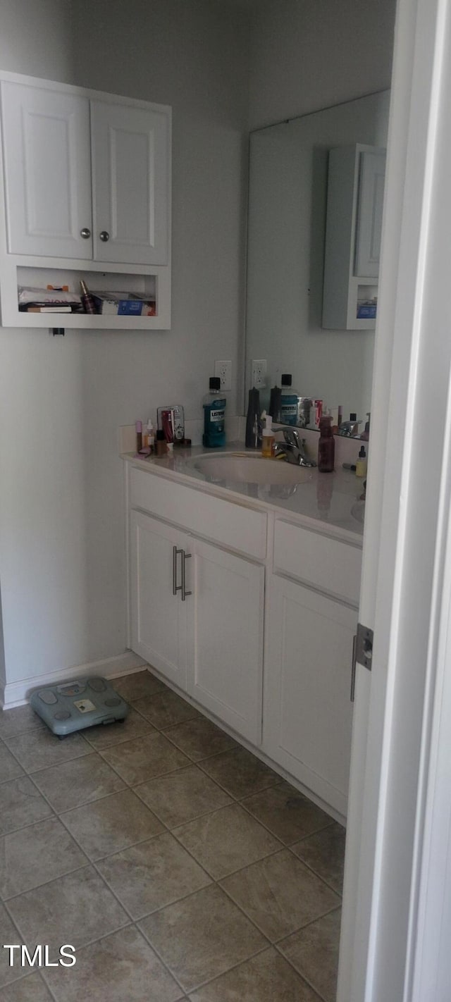 bathroom with vanity