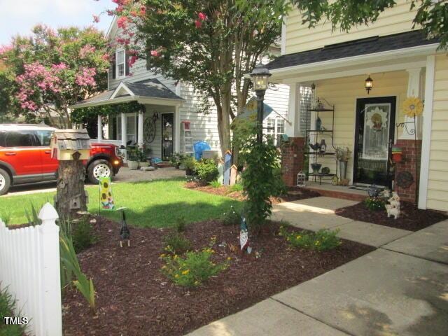 view of front of home with covered porch