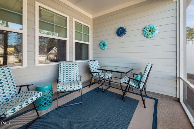 balcony featuring covered porch